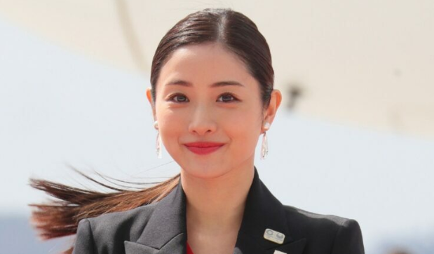 日本女性最想拥有的明星脸4.png